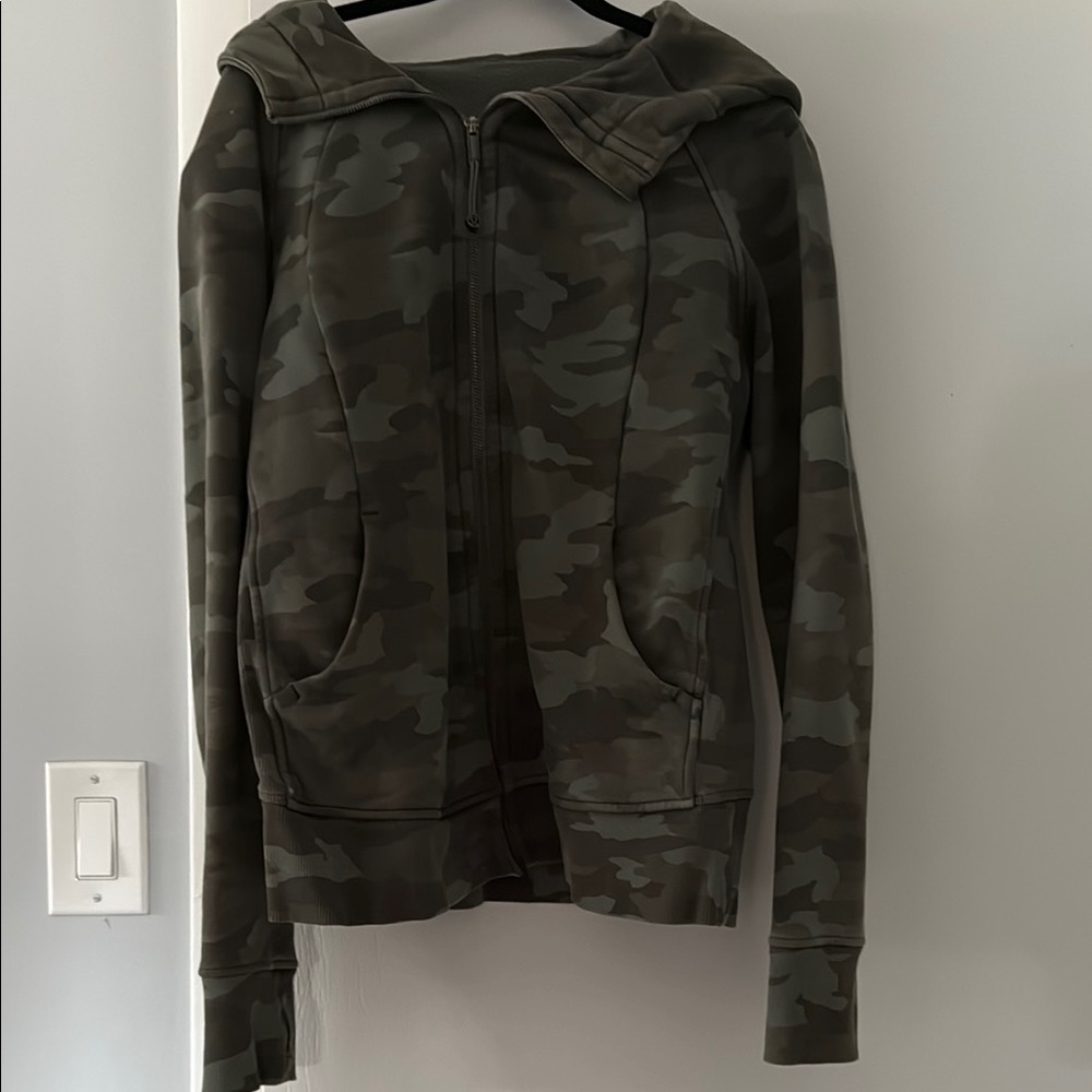 Lululemon Scuba hoodie in camo, size 12